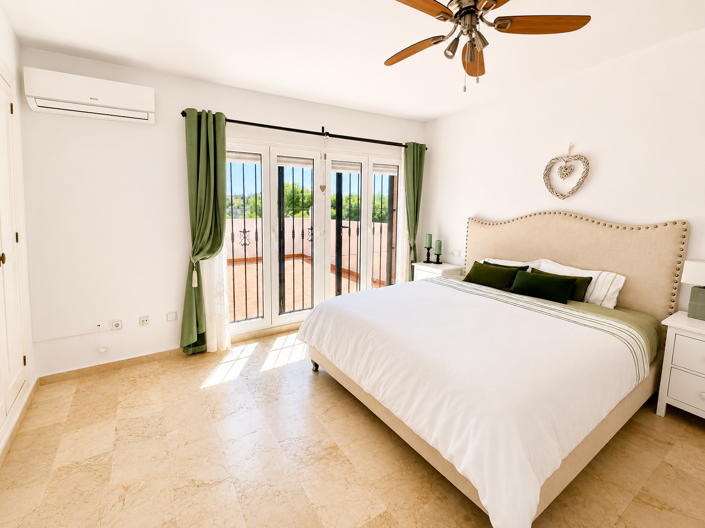 Image No.12-5 Bed Villa for sale