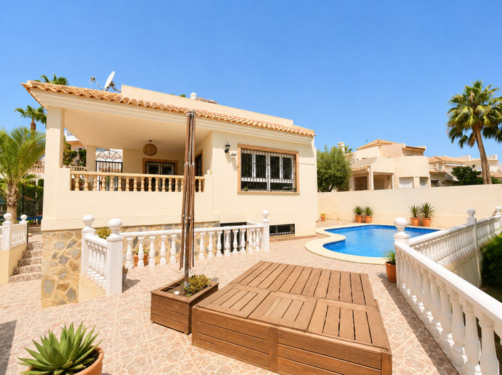 Image No.2-5 Bed Villa for sale