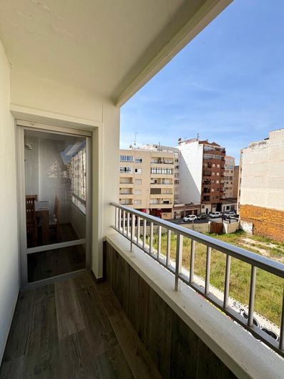 Image No.10-3 Bed Apartment for sale