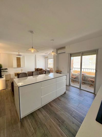 Image No.8-3 Bed Apartment for sale