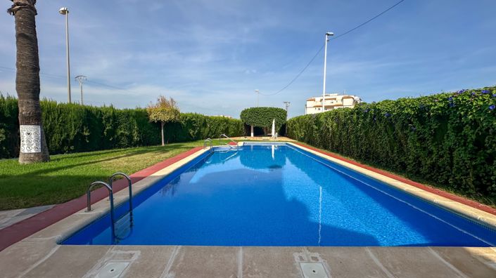 Image No.32-2 Bed Townhouse for sale