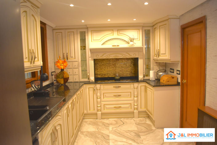 Image No.17-3 Bed Apartment for sale