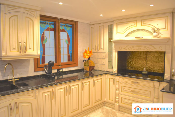 Image No.18-3 Bed Apartment for sale