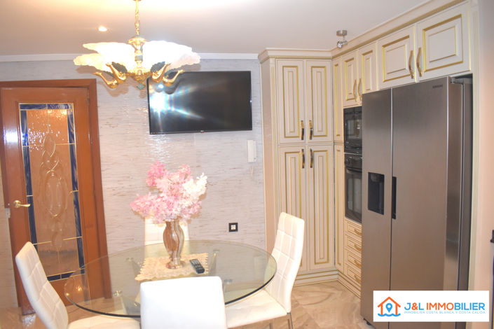 Image No.20-3 Bed Apartment for sale