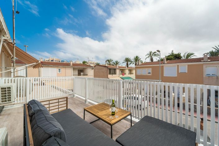 Image No.38-4 Bed Duplex for sale