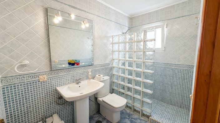 Image No.22-3 Bed Townhouse for sale