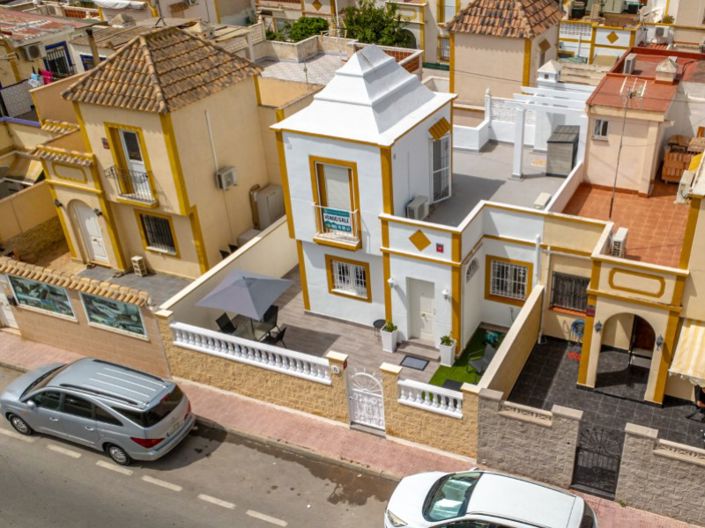 Image No.2-3 Bed Townhouse for sale