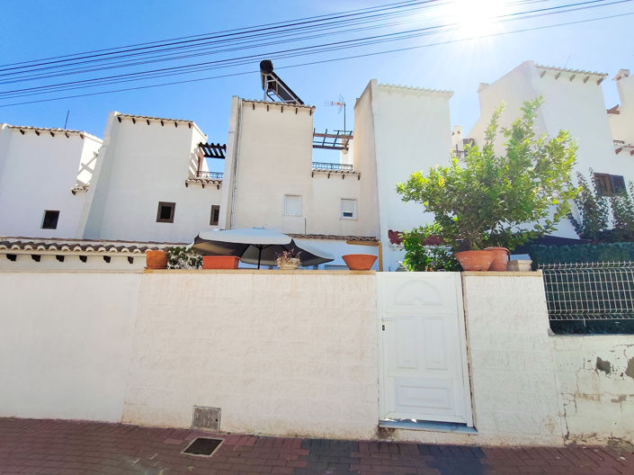 Image No.32-3 Bed Townhouse for sale