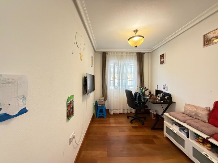Image No.37-4 Bed Villa for sale