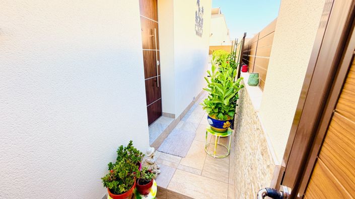 Image No.9-3 Bed Townhouse for sale