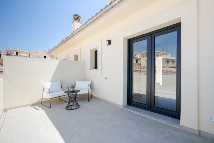 Image No.8-2 Bed Villa for sale