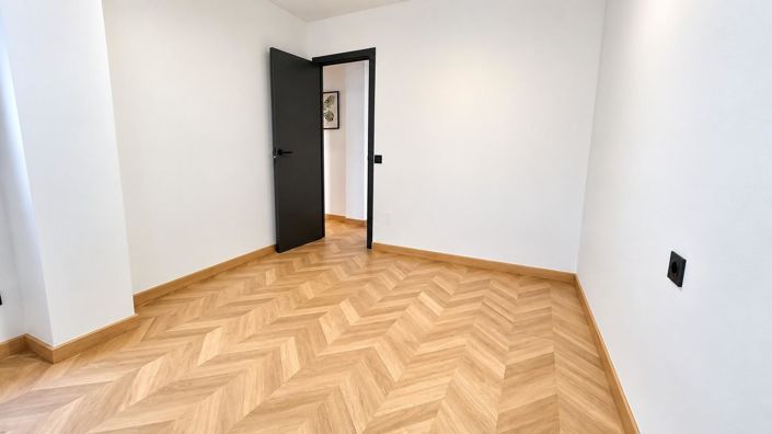 Image No.15-3 Bed Apartment for sale