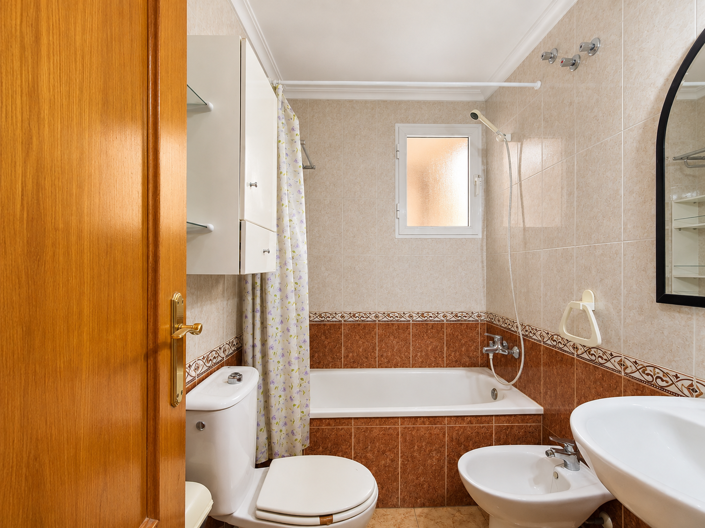 Image No.21-2 Bed Apartment for sale