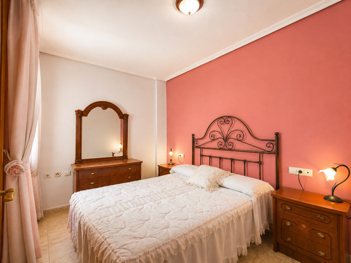Image No.28-2 Bed Apartment for sale