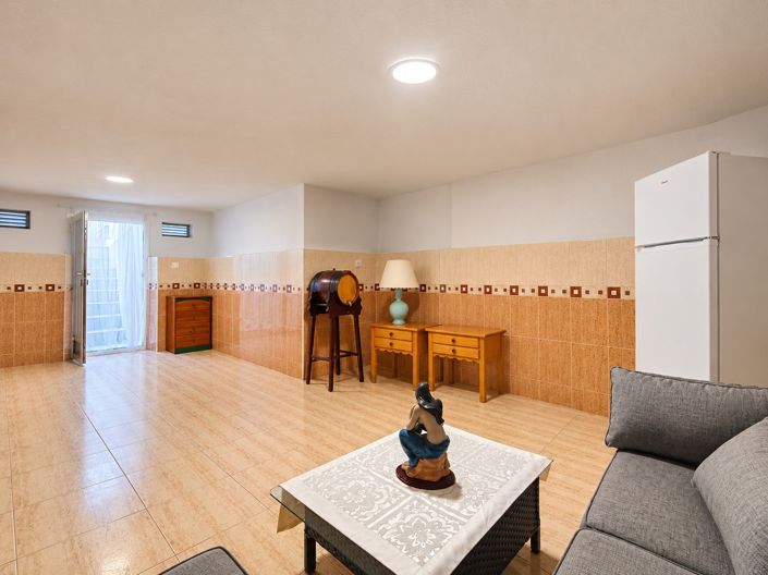 Image No.10-5 Bed Townhouse for sale