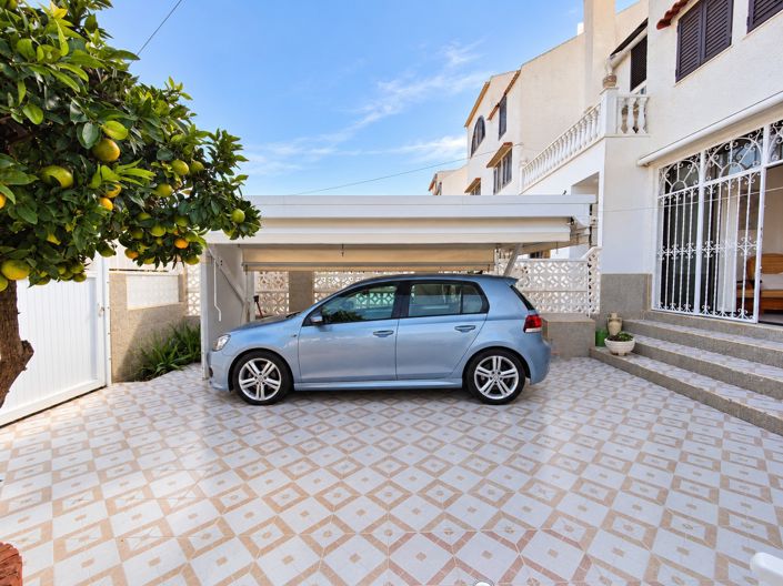 Image No.6-5 Bed Townhouse for sale