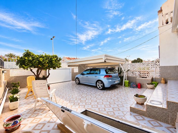 Image No.7-5 Bed Townhouse for sale