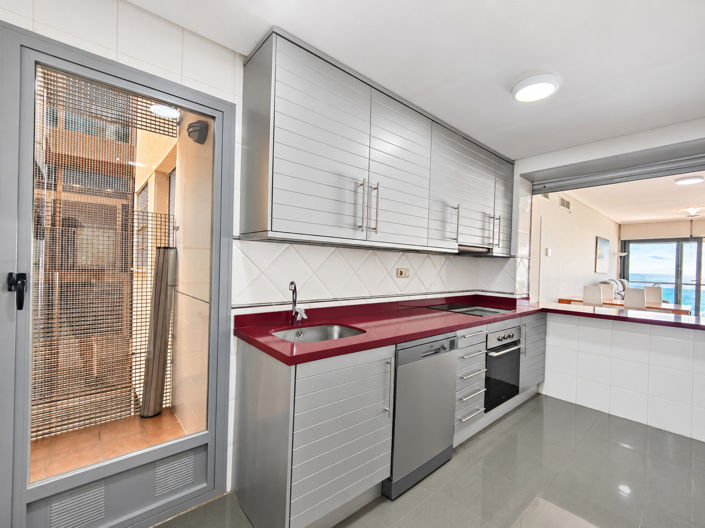 Image No.21-3 Bed Apartment for sale