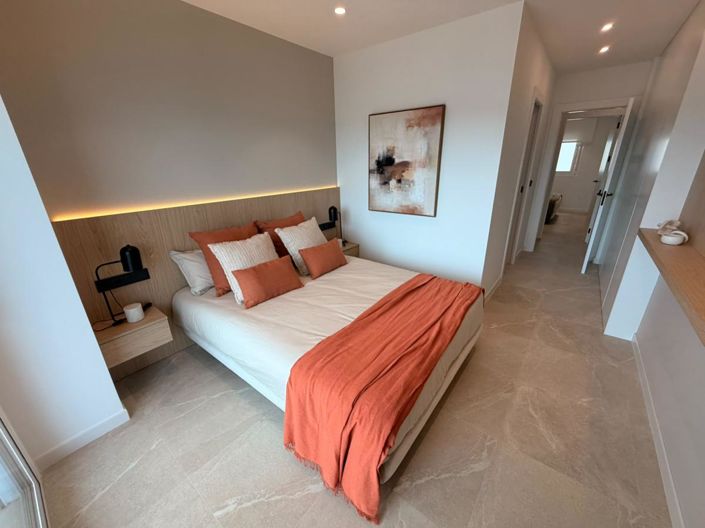 Image No.24-2 Bed Apartment for sale