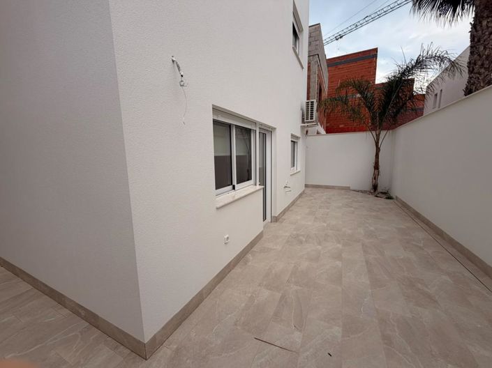 Image No.30-2 Bed Apartment for sale