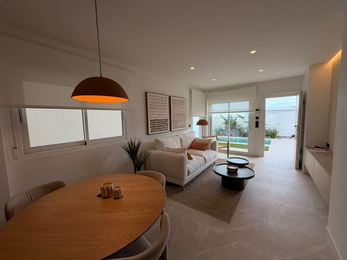 Image No.8-2 Bed Apartment for sale