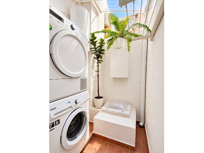 Image No.39-4 Bed Townhouse for sale