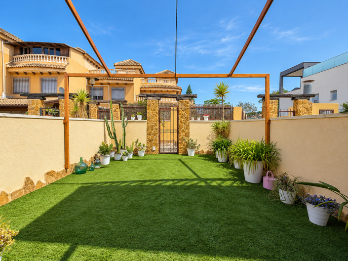 Image No.4-4 Bed Townhouse for sale