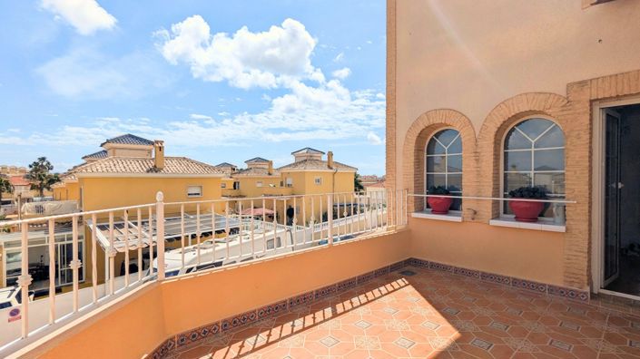 Image No.27-3 Bed Villa for sale