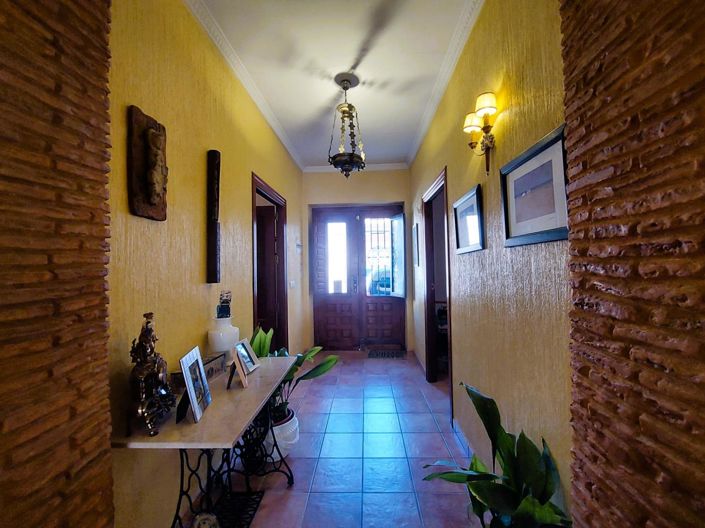 Image No.15-3 Bed House for sale