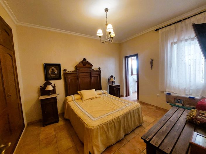 Image No.16-3 Bed House for sale