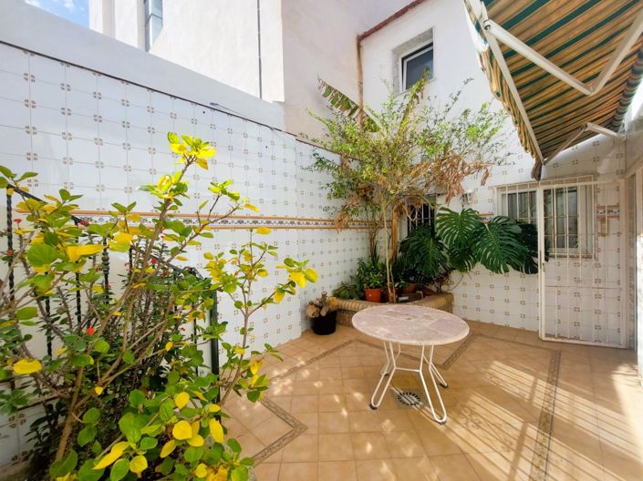 Image No.2-3 Bed House for sale