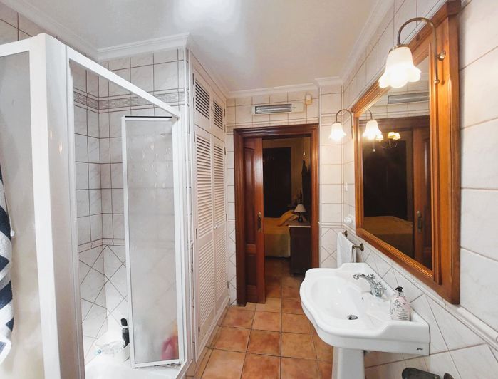 Image No.21-3 Bed House for sale