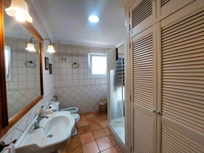 Image No.22-3 Bed House for sale