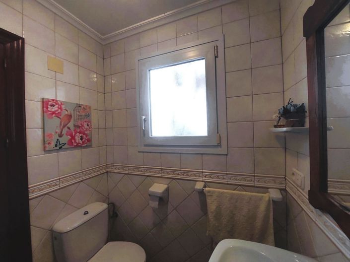 Image No.25-3 Bed House for sale
