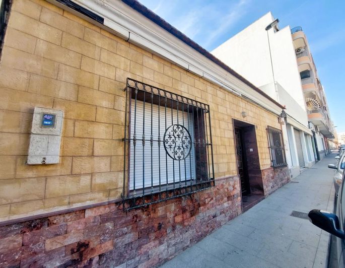 Image No.27-3 Bed House for sale