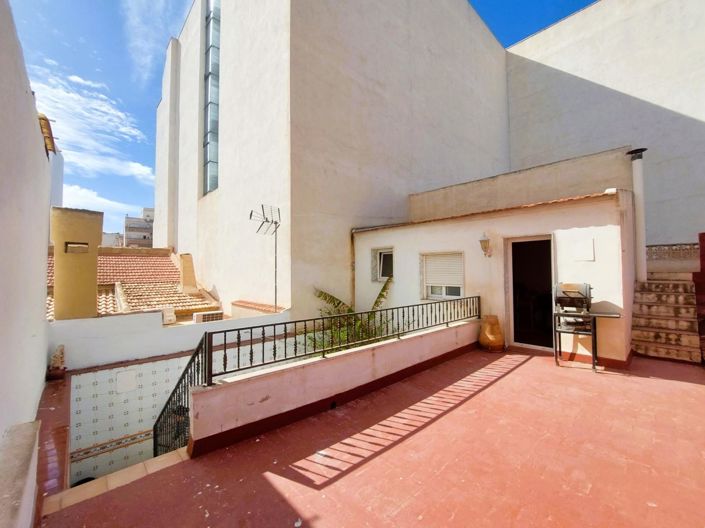Image No.5-3 Bed House for sale
