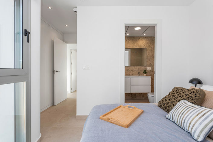 Image No.12-3 Bed Apartment for sale