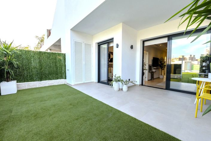 Image No.17-2 Bed Villa for sale
