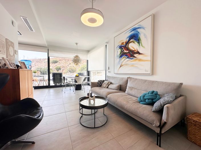 Image No.2-5 Bed Villa for sale