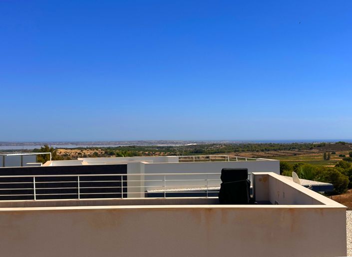 Image No.42-5 Bed Villa for sale