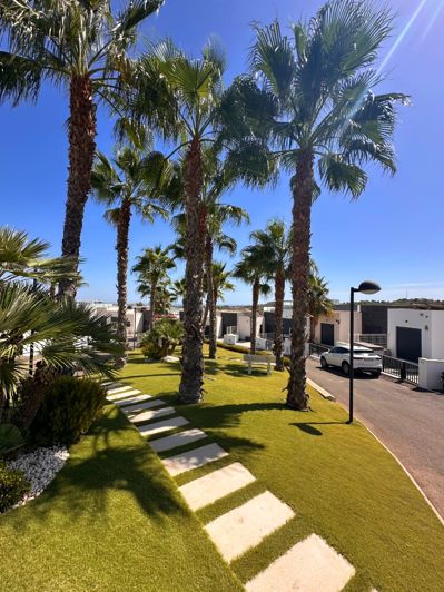 Image No.50-5 Bed Villa for sale