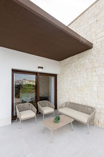 Image No.10-2 Bed Villa for sale