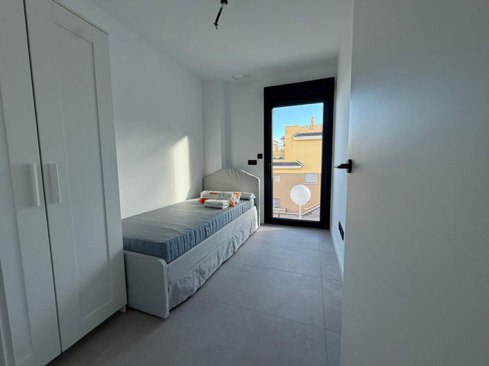 Image No.5-2 Bed Apartment for sale