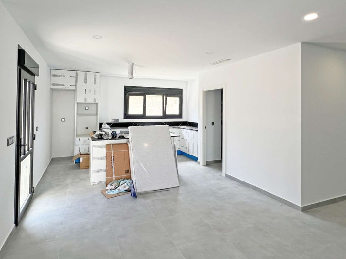 Image No.4-5 Bed Villa for sale