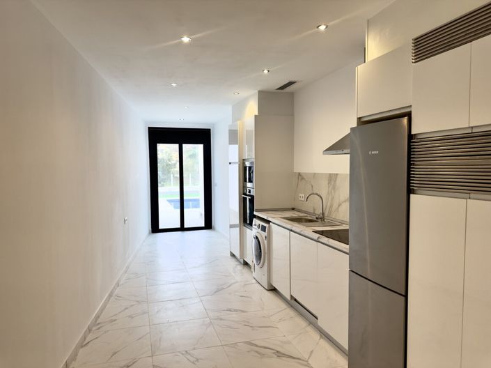 Image No.21-3 Bed Villa for sale