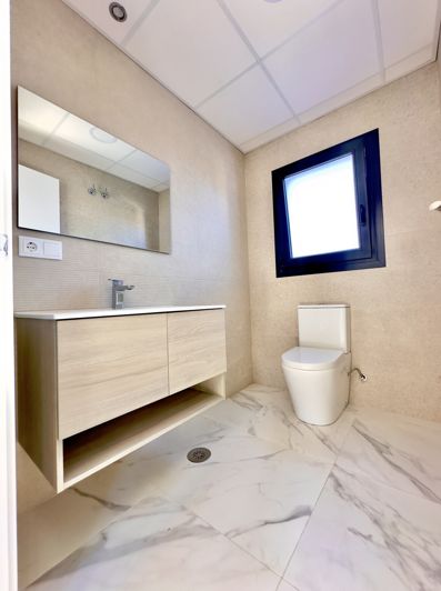 Image No.28-3 Bed Villa for sale