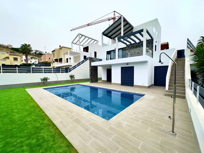 Image No.34-3 Bed Villa for sale