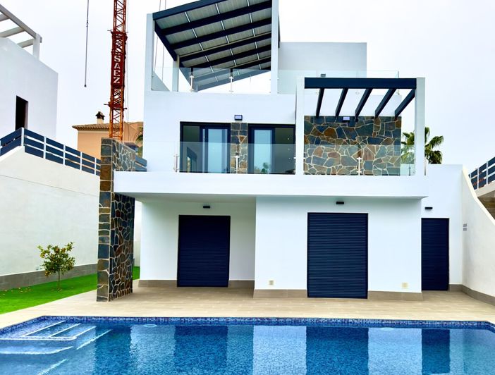 Image No.37-3 Bed Villa for sale