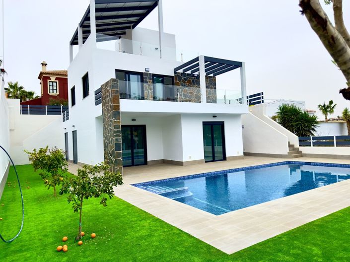 Image No.38-3 Bed Villa for sale