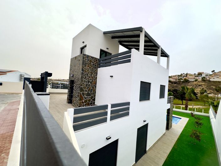 Image No.41-3 Bed Villa for sale